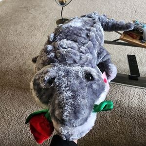 2005 dan dee valentine’s large alligator with rose in mouth